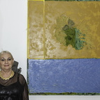 Oshrit Mintz and her painting